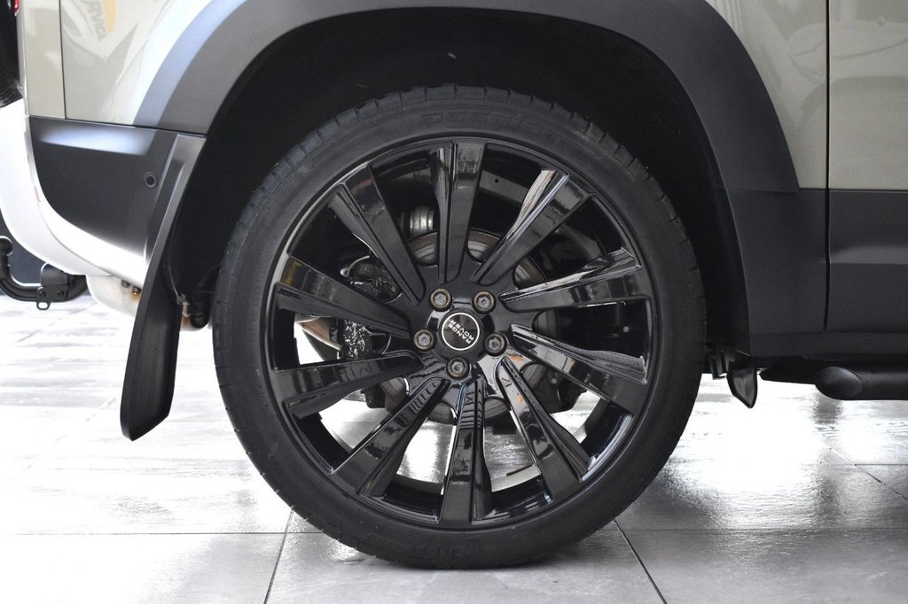 Used Land Rover Defender 2021 for sale - 77436688: Photo 32