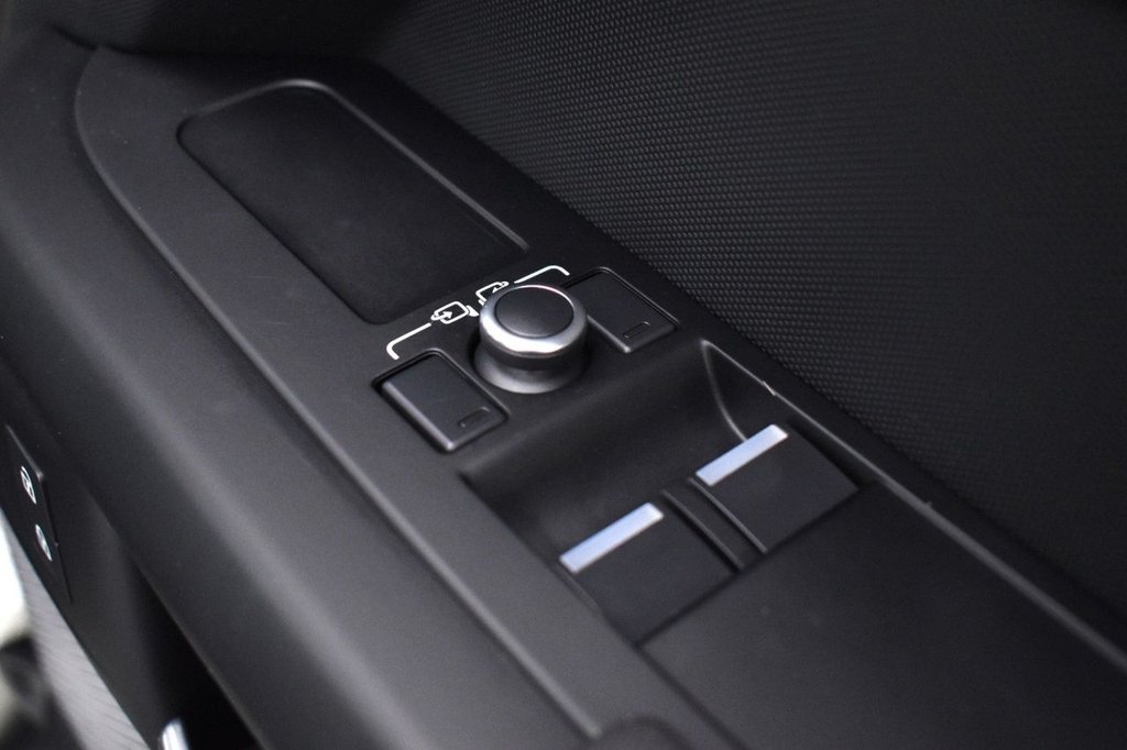 Used Land Rover Defender 2021 for sale - 77436688: Photo 37