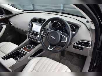 Used Jaguar F-Pace 2018 for sale - 78487533: Photo