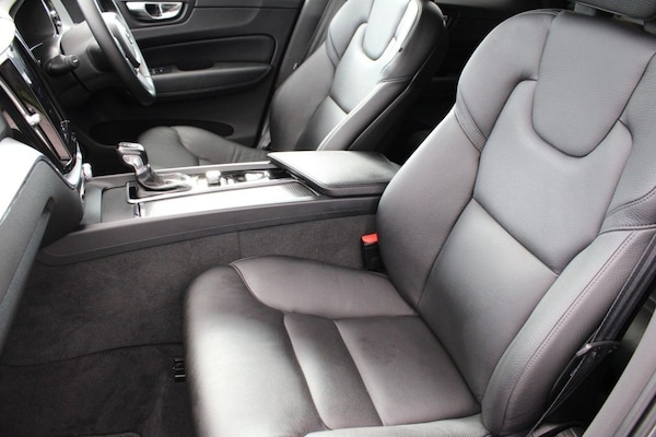 Used Volvo XC60 2018 for sale - 76256670: Photo 25