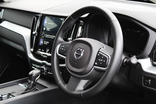 Used Volvo XC60 2018 for sale - 76256670: Photo 4