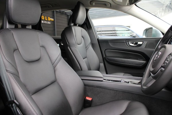 Used Volvo XC60 2018 for sale - 76256670: Photo 6