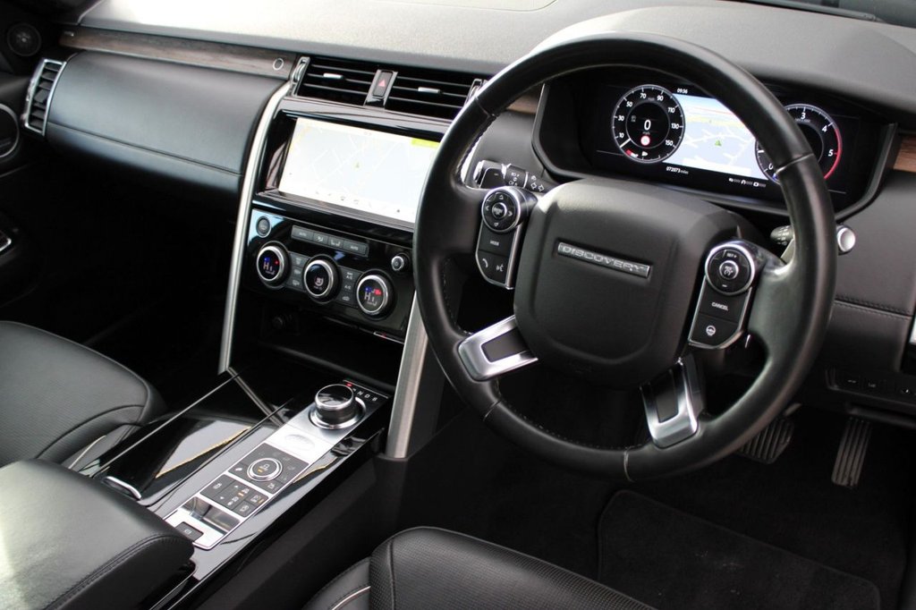 Used Land Rover Discovery 2018 for sale - 76631674: Photo 2