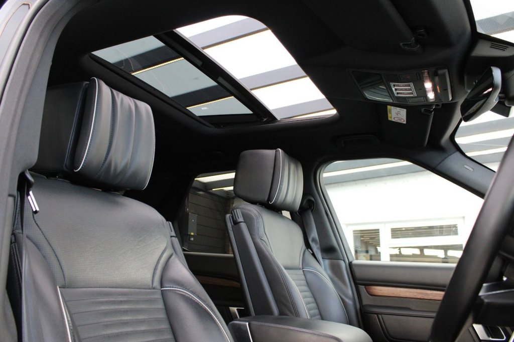 Used Land Rover Discovery 2018 for sale - 76631674: Photo 4