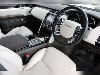 Used Land Rover Discovery 2017 for sale - 77275675: Photo