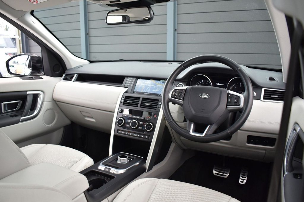 Used Land Rover Discovery Sport 2016 for sale - 78199968: Photo 2