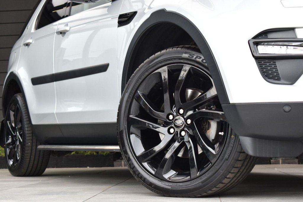 Used Land Rover Discovery Sport 2016 for sale - 78199968: Photo 3