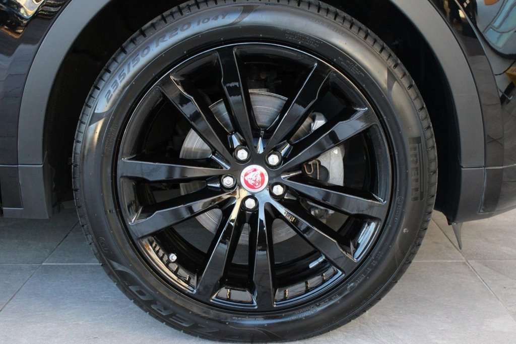 Used Jaguar E-Pace 2019 for sale - 76768736: Photo 13