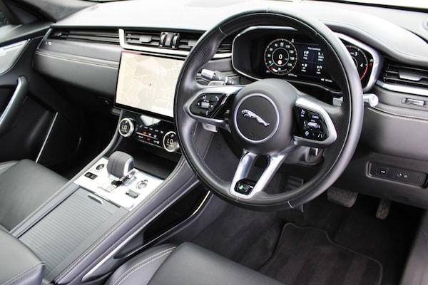 Used Jaguar F-Pace 2021 for sale - 75515600: Photo 12