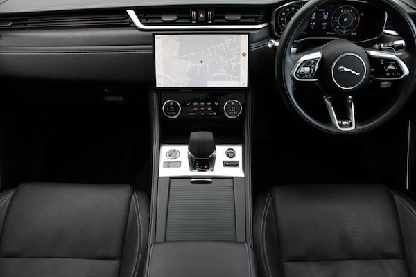 Used Jaguar F-Pace 2021 for sale - 75515600: Photo 8