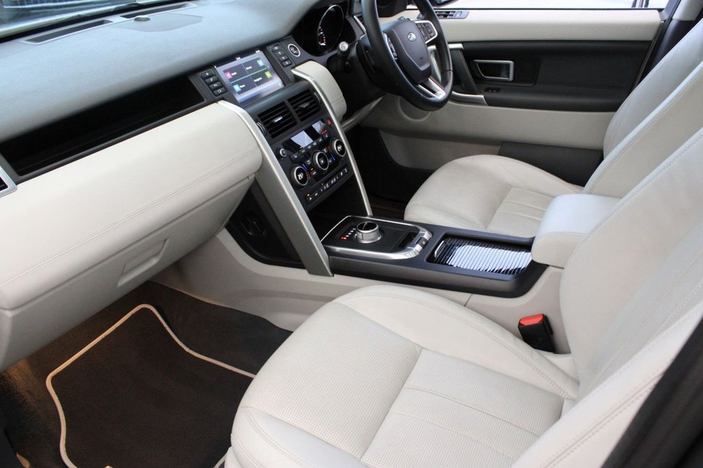 Used Land Rover Discovery Sport 2015 for sale - 77038121: Photo 25