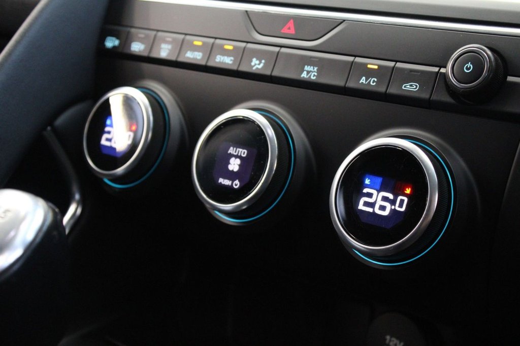 Used Jaguar E-Pace 2018 for sale - 77212096: Photo 18