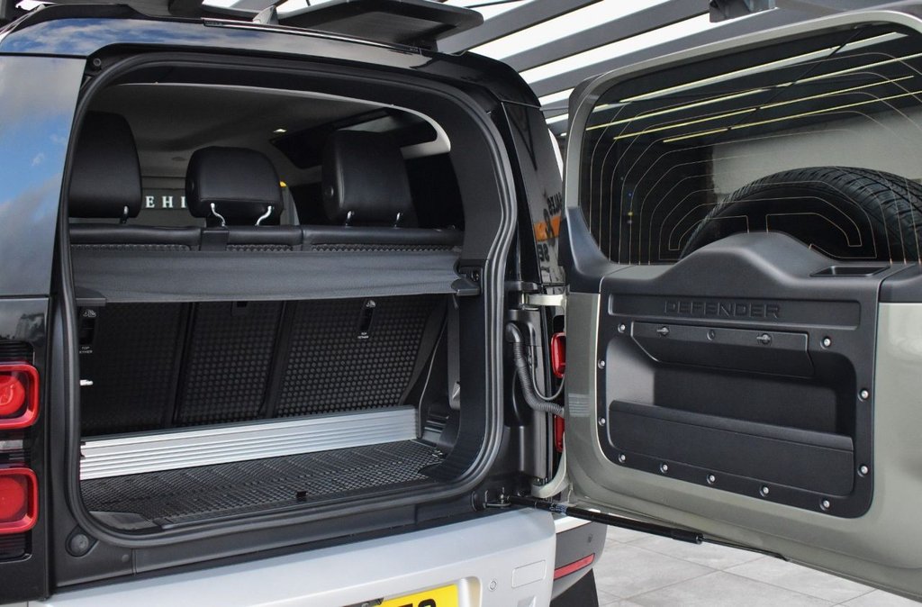 Used Land Rover Defender 2021 for sale - 77642440: Photo 19