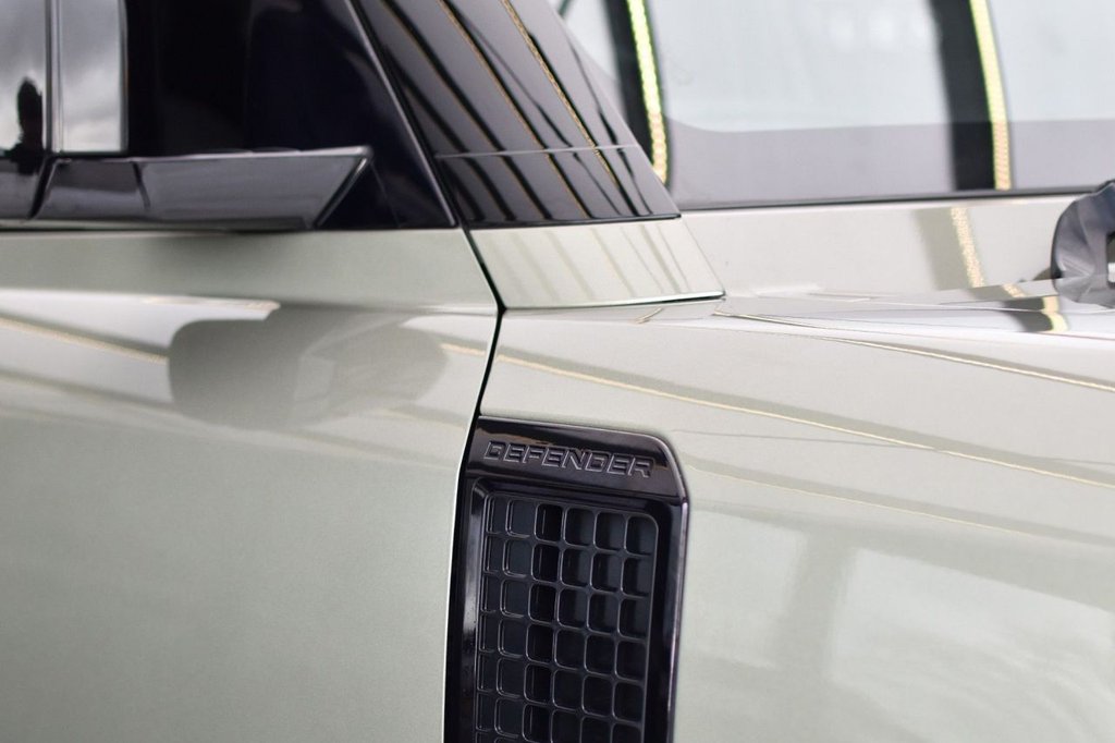 Used Land Rover Defender 2021 for sale - 77642440: Photo 39