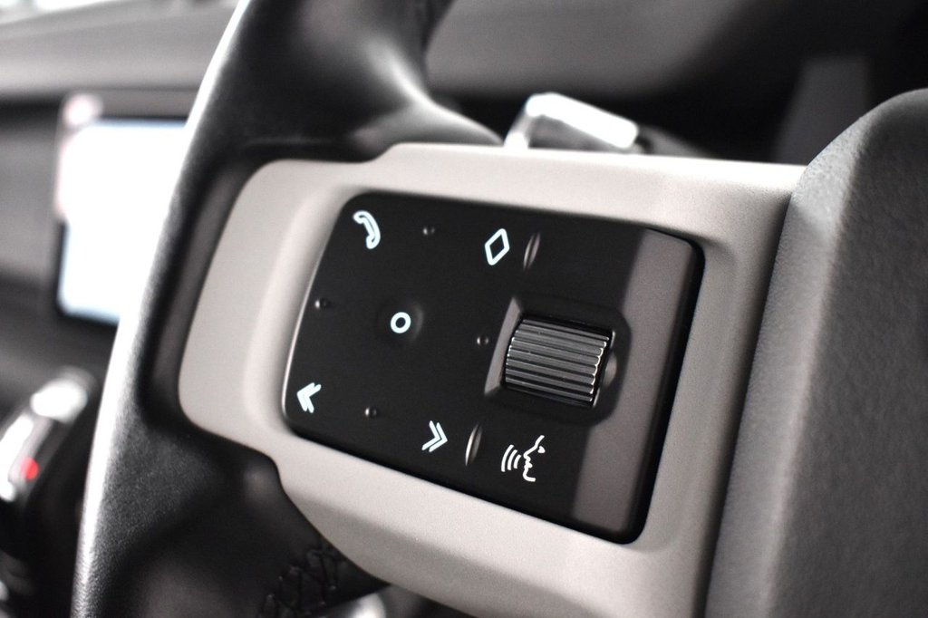 Used Land Rover Defender 2021 for sale - 77642440: Photo 48