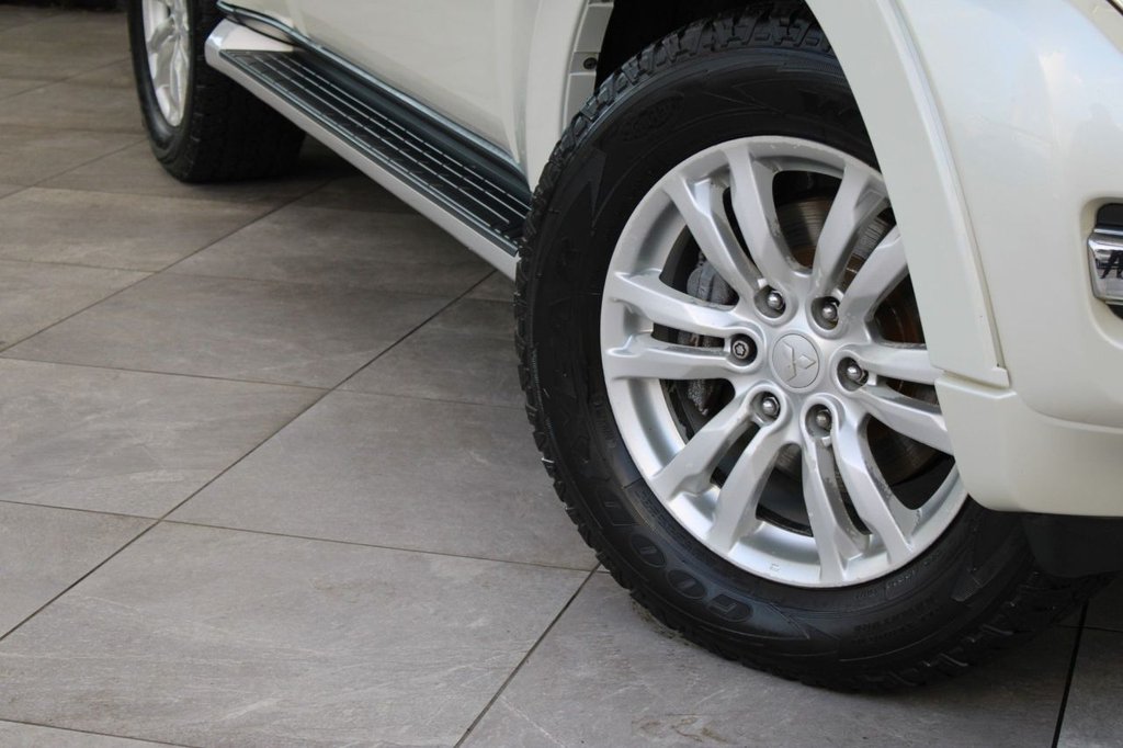 Used Mitsubishi Shogun 2015 for sale - 76496233: Photo 9