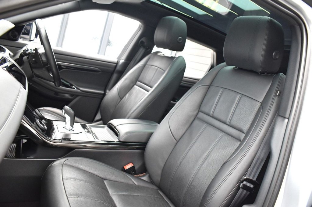 Used Land Rover Range Rover Evoque 2019 for sale - 77904629: Photo 41