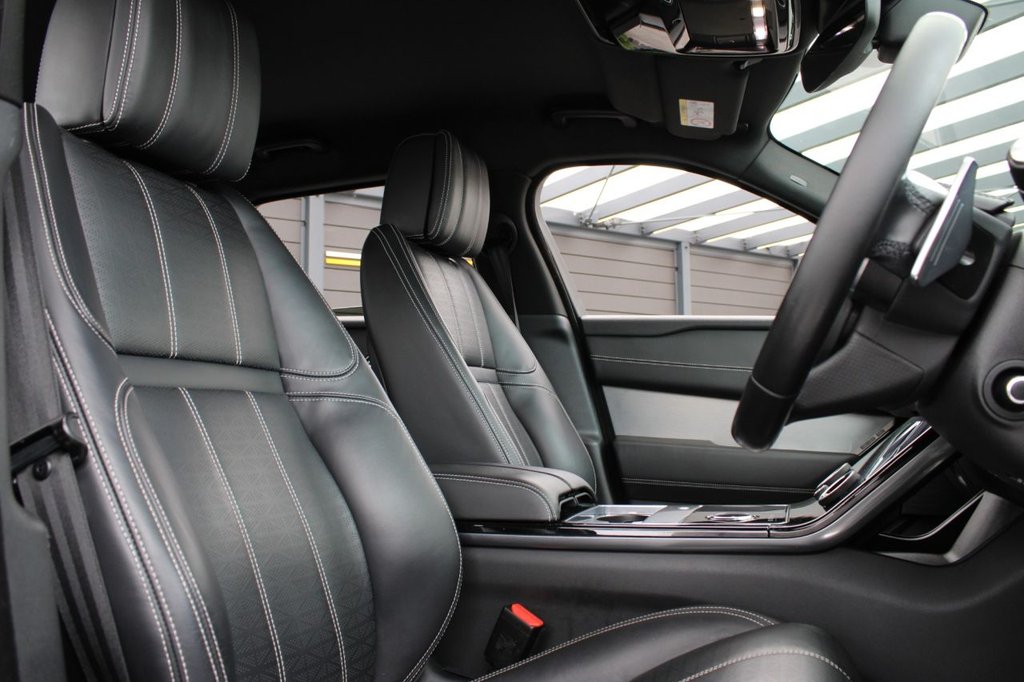 Used Land Rover Range Rover Velar 2018 for sale - 76375890: Photo 2