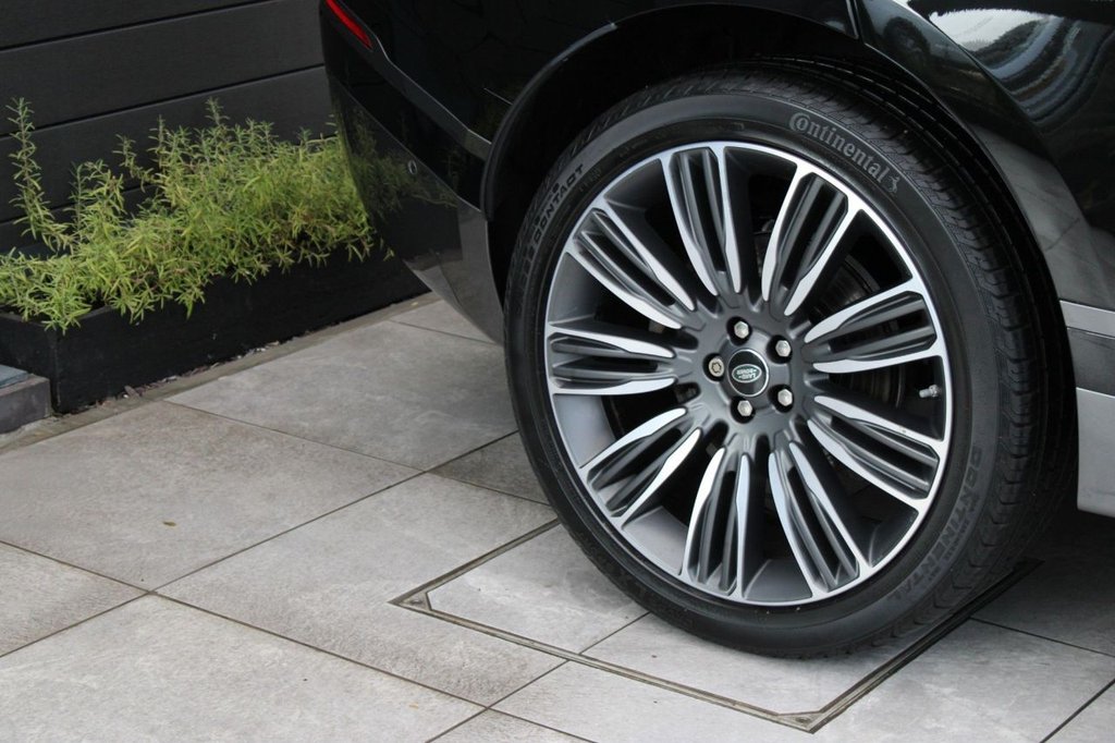 Used Land Rover Range Rover Velar 2018 for sale - 77287793: Photo 17