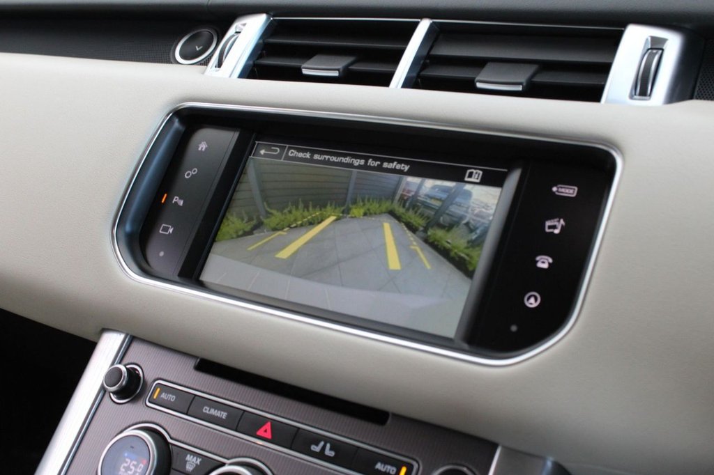 Used Land Rover Range Rover Sport 2016 for sale - 76665841: Photo 16