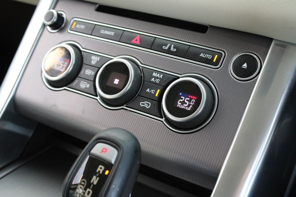 Used Land Rover Range Rover Sport 2016 for sale - 76665841: Photo 4