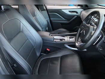 Used Jaguar F-Pace 2017 for sale - 77236711: Photo