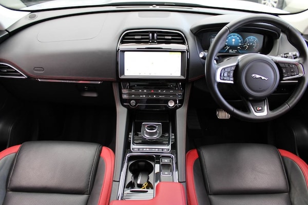 Used Jaguar F-Pace 2016 for sale - 75716430: Photo 14