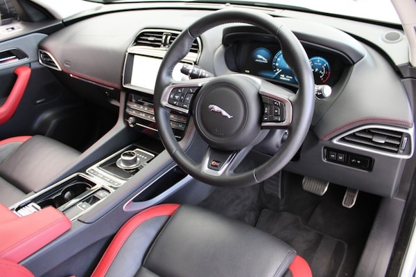 Used Jaguar F-Pace 2016 for sale - 75716430: Photo 4