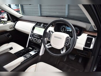 Used Land Rover Discovery 2018 for sale - 78544172: Photo
