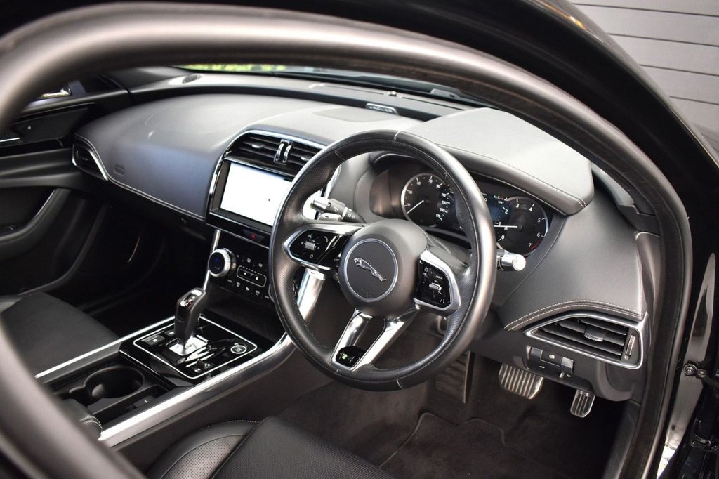 Used Jaguar XE 2020 for sale - 77571880: Photo 12