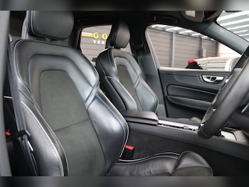 Used Volvo XC60 2018 for sale - 76417118: Photo