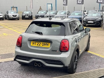 Used MINI Hatch 2022 for sale - 75932057: Photo