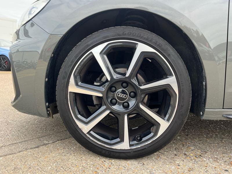 Used Audi A1 2023 for sale - 76101735: Photo 9