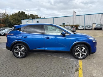 Used Nissan Qashqai 2022 for sale - 75995355: Photo 2