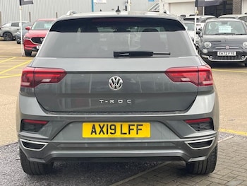 Used Volkswagen T-Roc 2019 for sale - 75517556: Photo