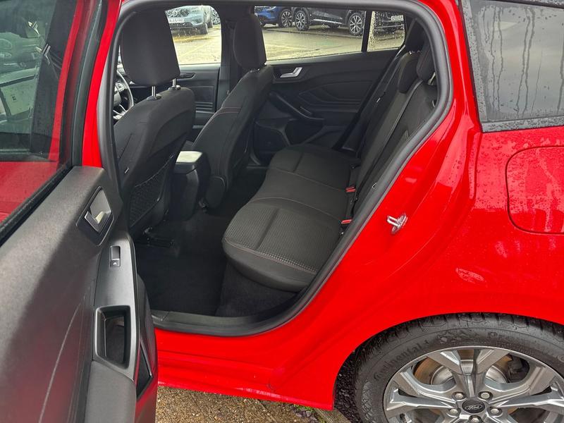 Used Ford Focus 2023 for sale - 76767073: Photo 17