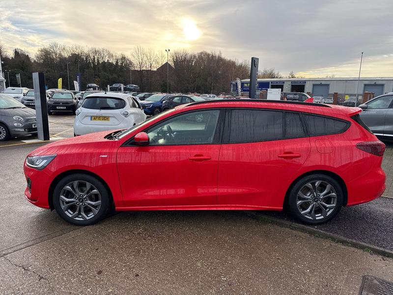 Used Ford Focus 2023 for sale - 76767073: Photo 6