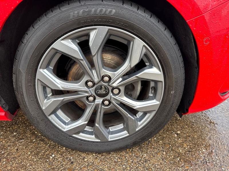 Used Ford Focus 2023 for sale - 76767073: Photo 9