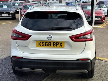 Used Nissan Qashqai 2018 for sale - 76539498: Photo