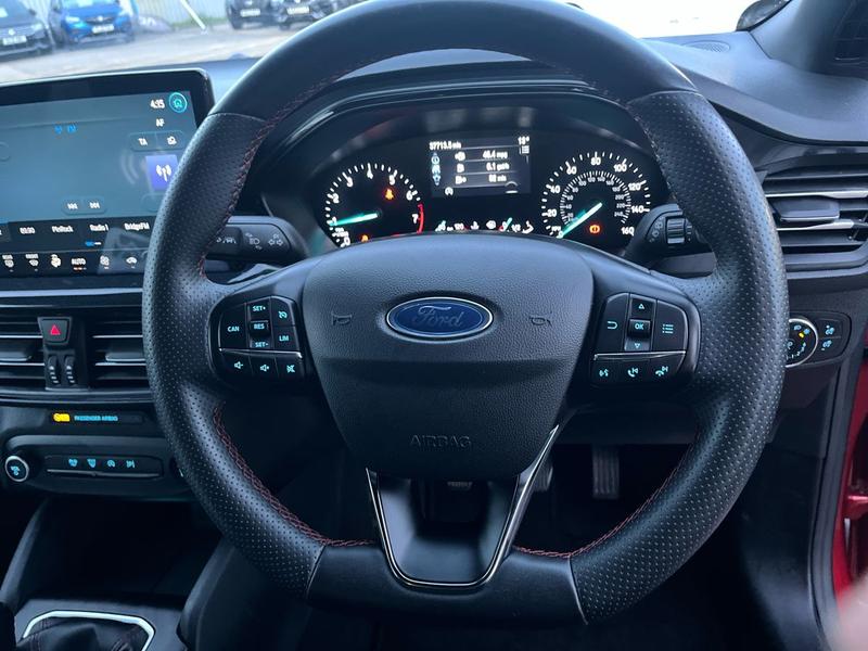 Used Ford Focus 2023 for sale - 76504603: Photo 13