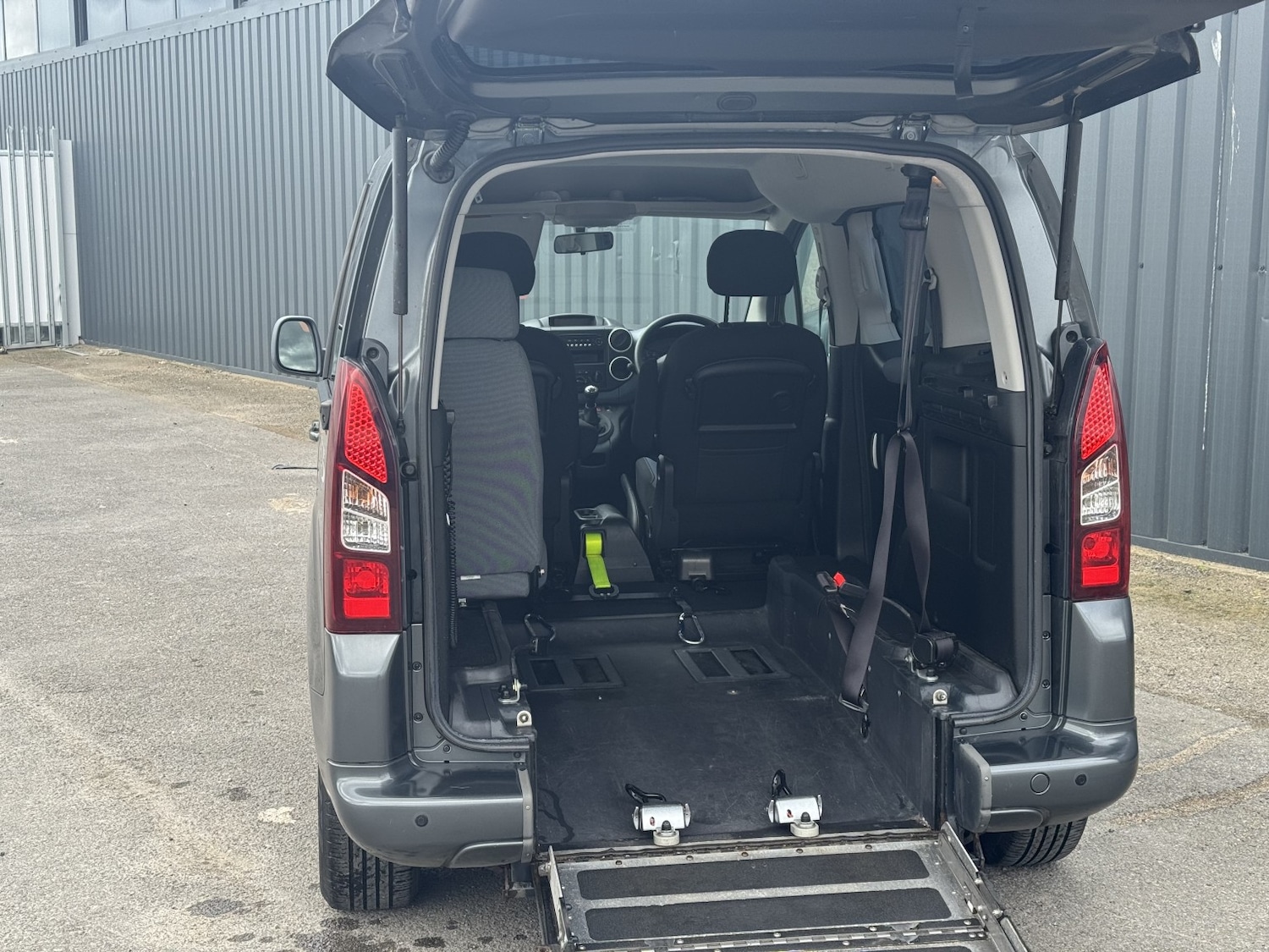 Used Peugeot Partner Tepee 2014 for sale - 78125114: Photo 5