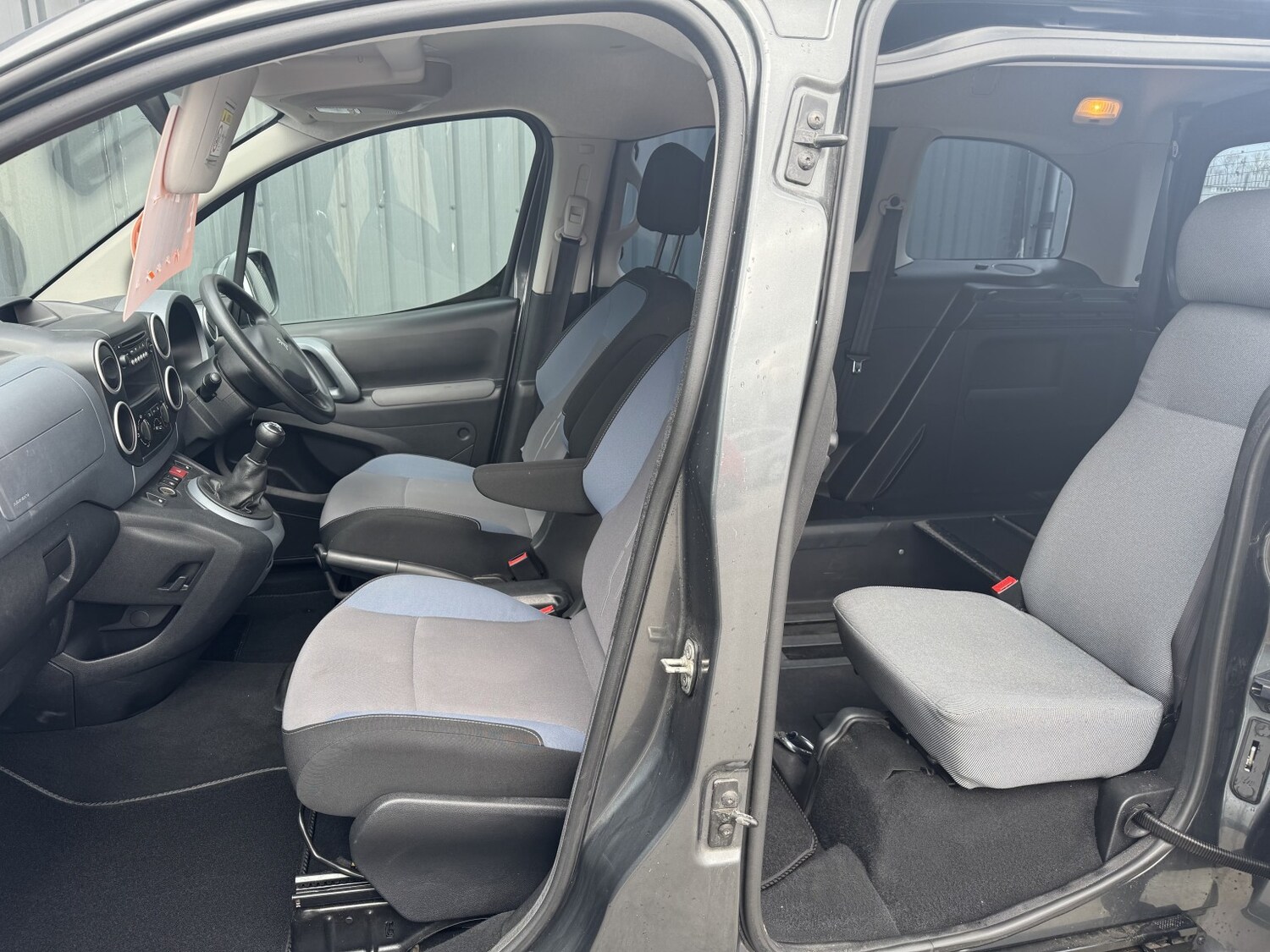 Used Peugeot Partner Tepee 2014 for sale - 78125114: Photo 6