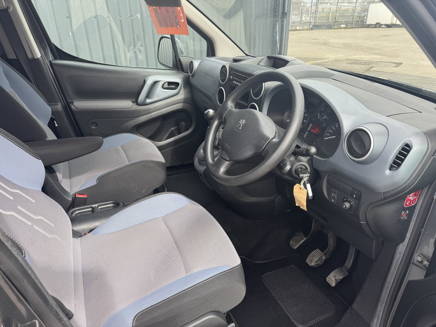 Used Peugeot Partner Tepee 2014 for sale - 78125114: Photo 9