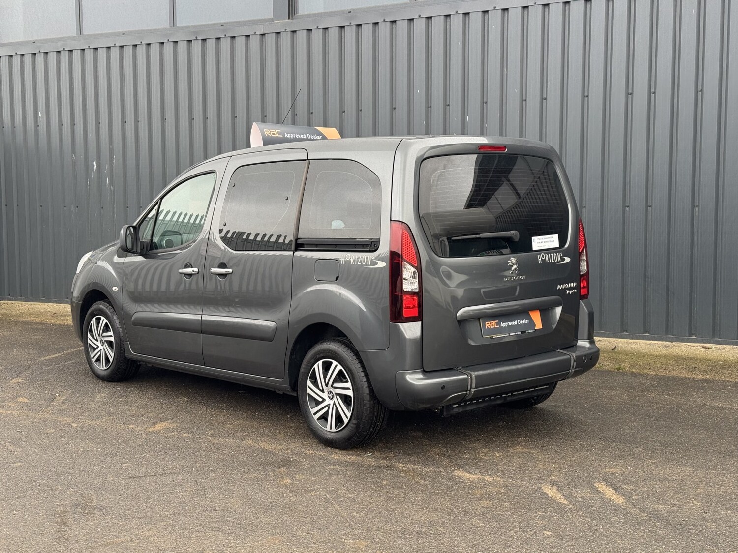 Used Peugeot Partner Tepee 2015 for sale - 77973725: Photo 3