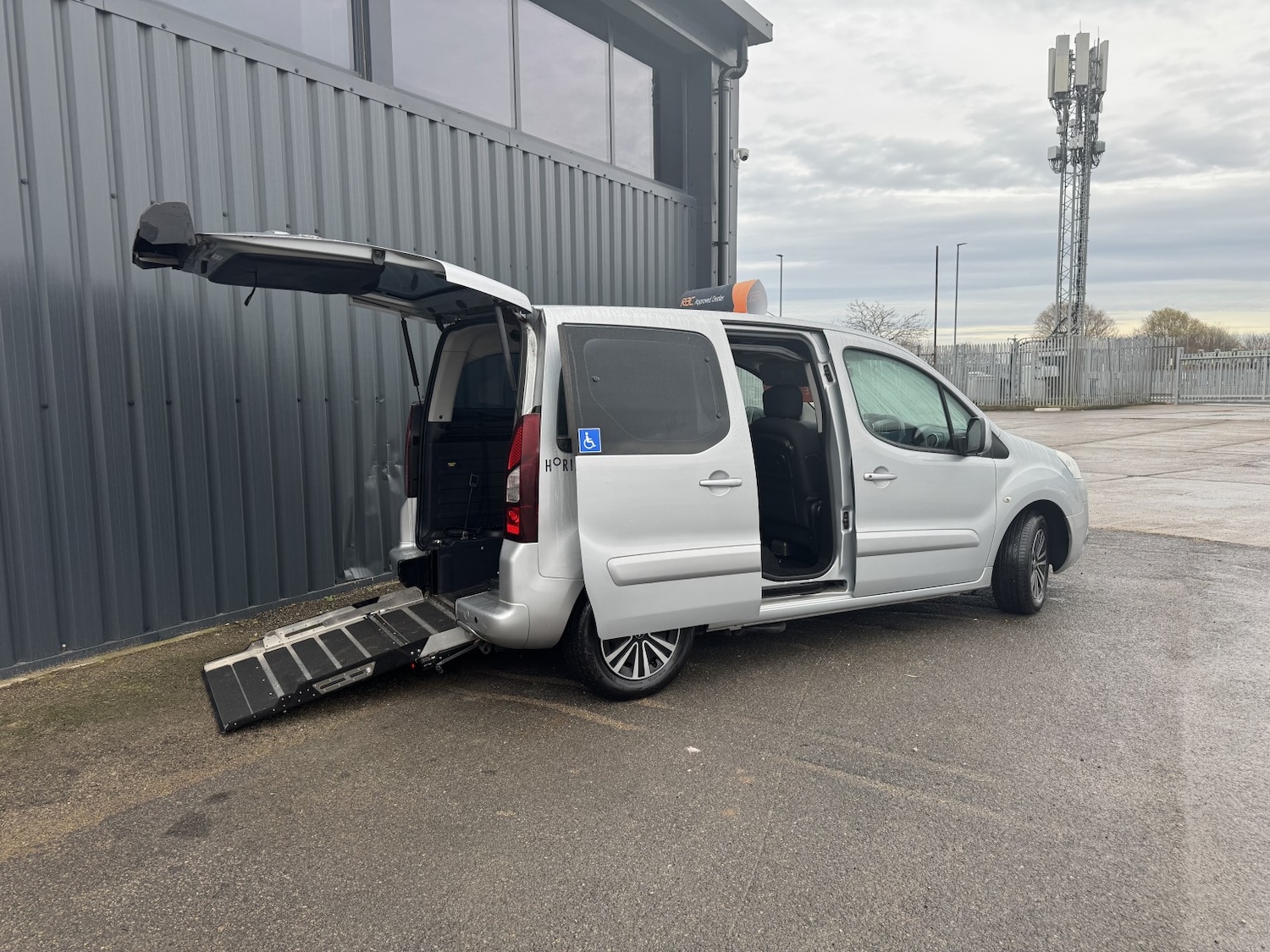 Used Peugeot Partner Tepee 2014 for sale - 76837097: Photo 3