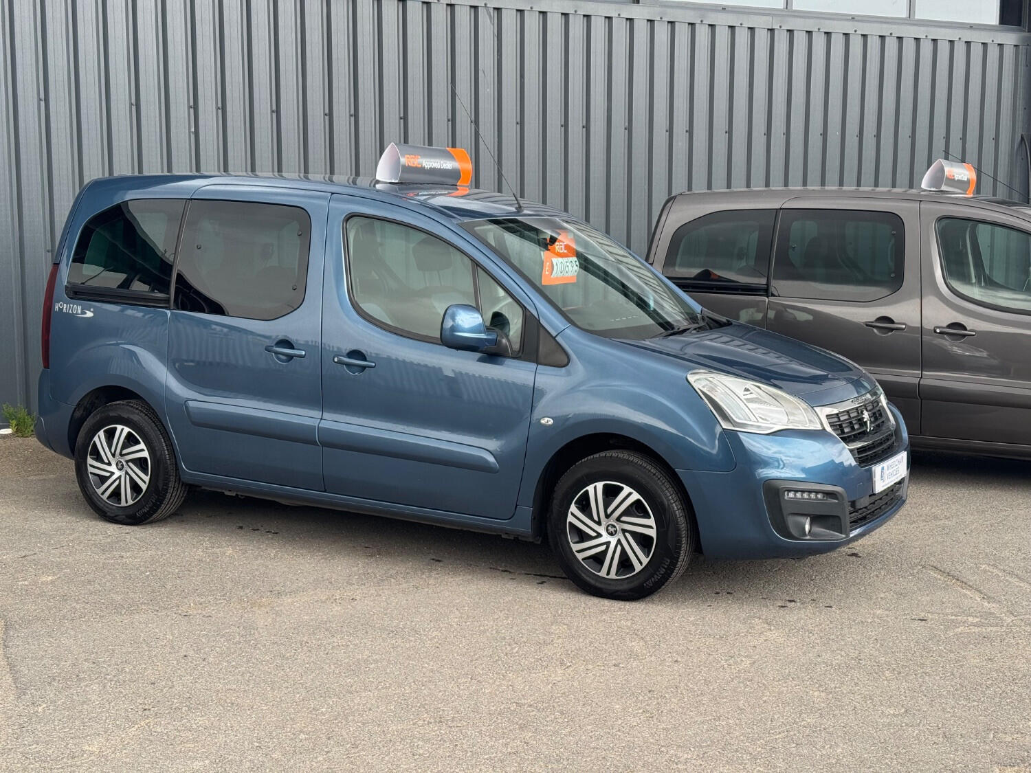Used Peugeot Partner 2016 for sale - 76793931: Photo 3