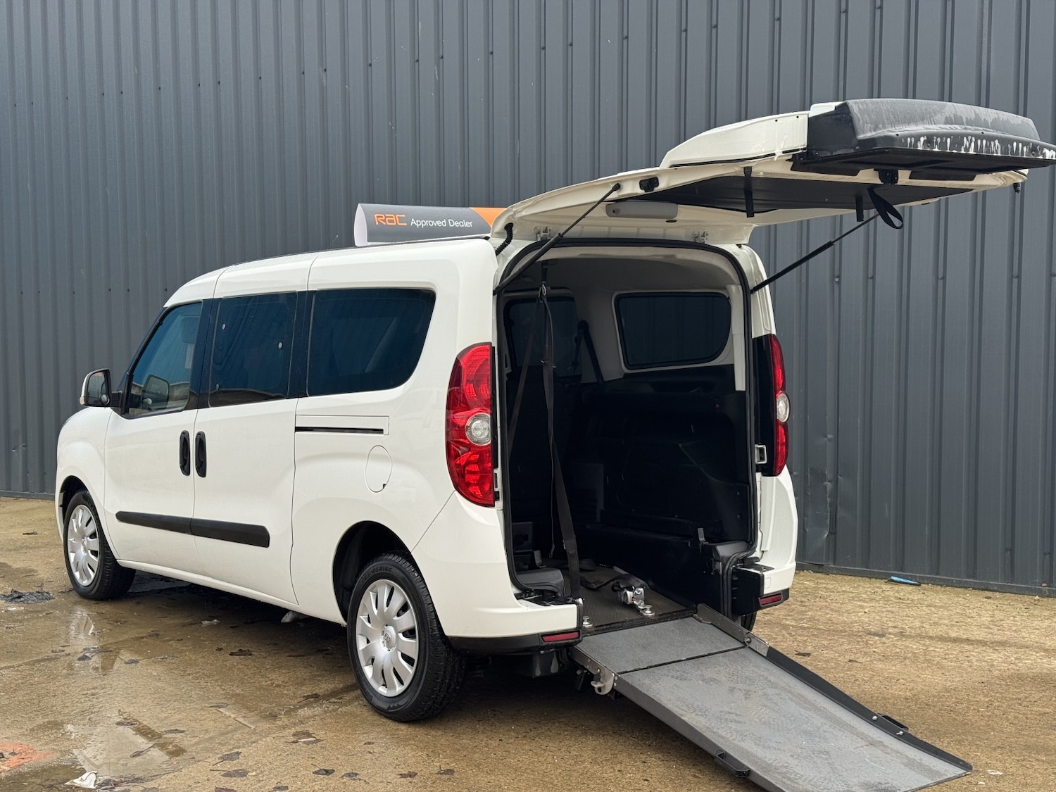 Used Vauxhall Combo 2018 for sale - 76756989: Photo 7