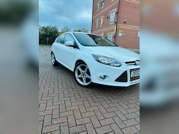 Used Ford Focus 2012 for sale - 76335276: Photo 2