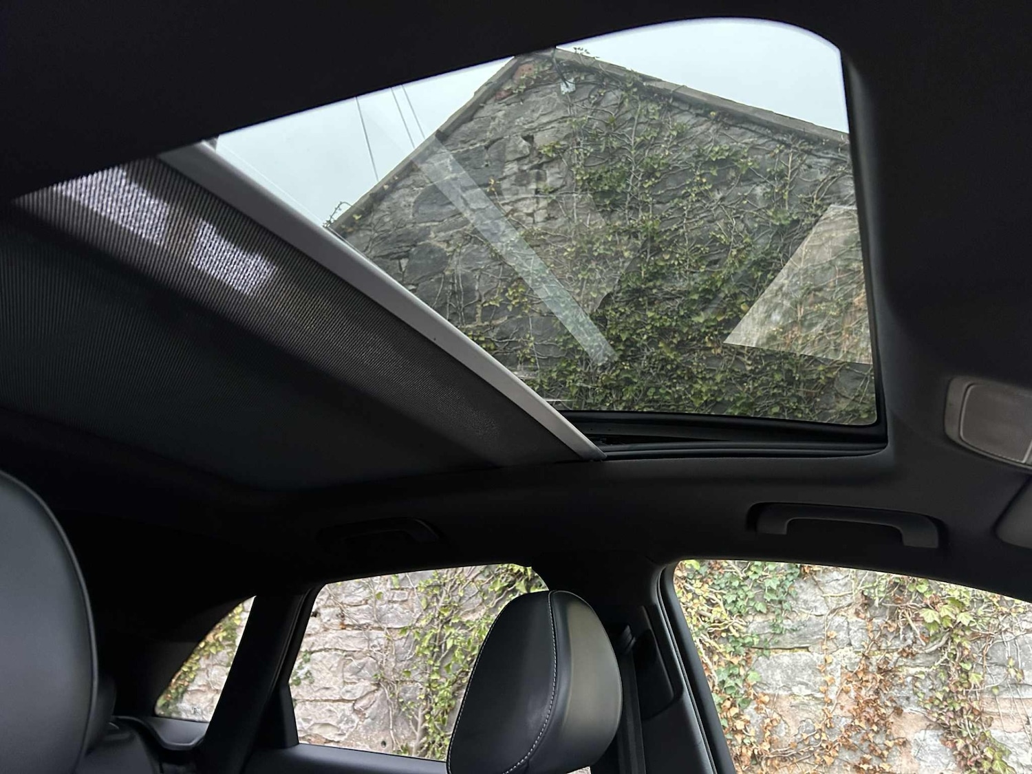 Used Audi RS Q3 2015 for sale - 77038994: Photo 2