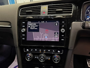 Used Volkswagen Golf 2017 for sale - 78140047: Photo